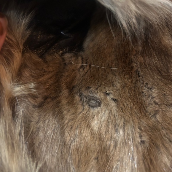 Fabulous Fur coat - Picture 4 of 11